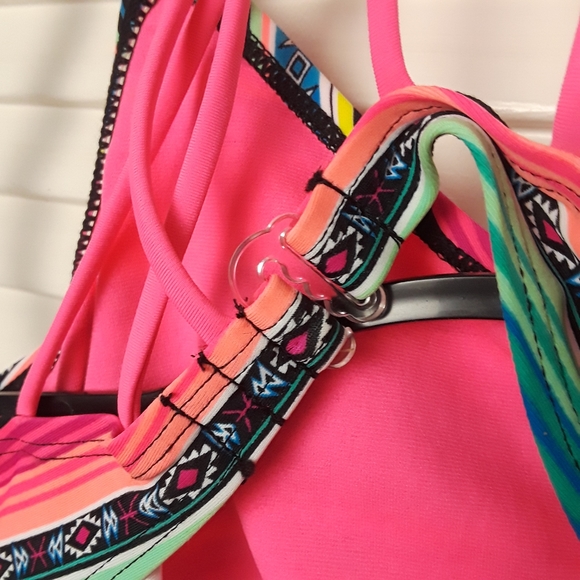 Gossip Girl Two Piece Bikini Swim Suit Blue Pink Aztex Stripe Size 16 Swimwear - Picture 12 of 14